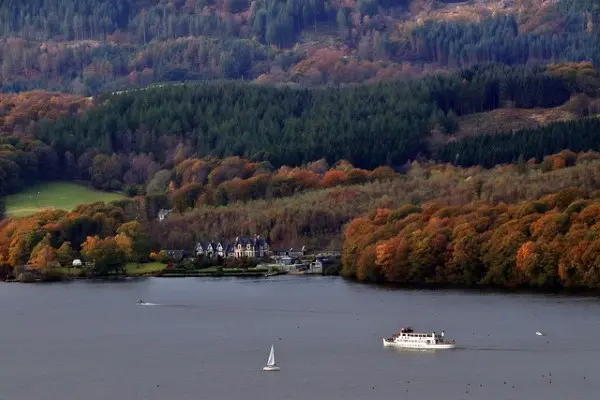 Cruising on Lake Windermere